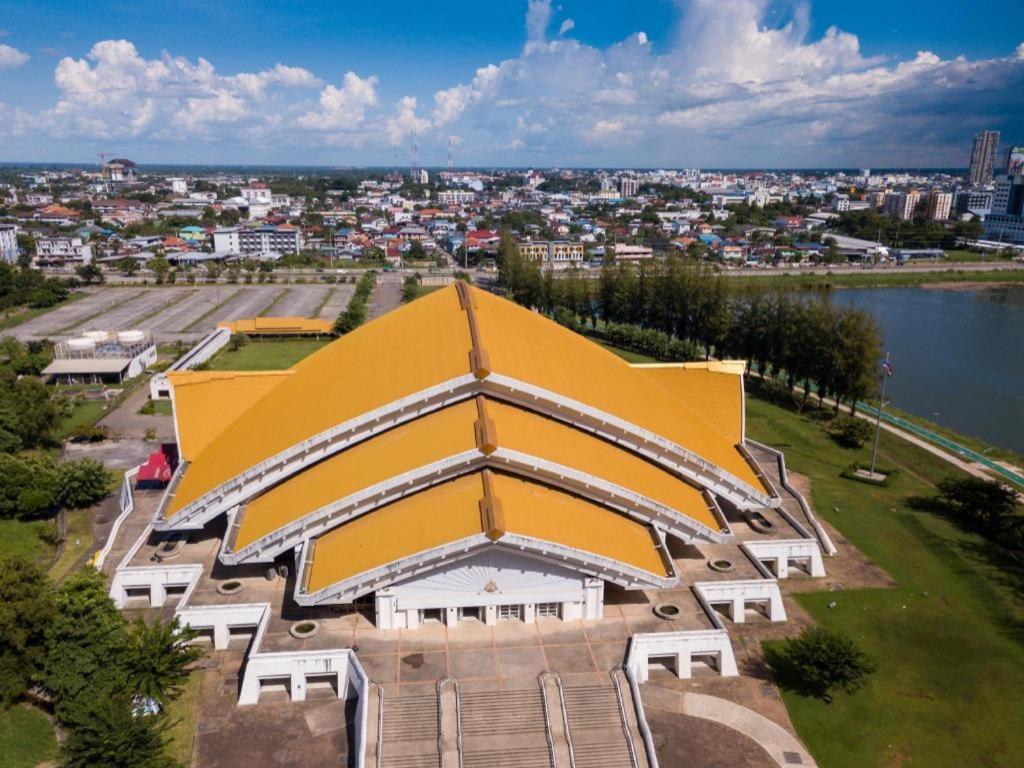 Chada Veranda Hotel Khon Kaen Exterior photo